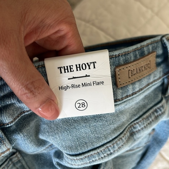 Blank NYC Hoyt Jeans - Picture 8 of 11
